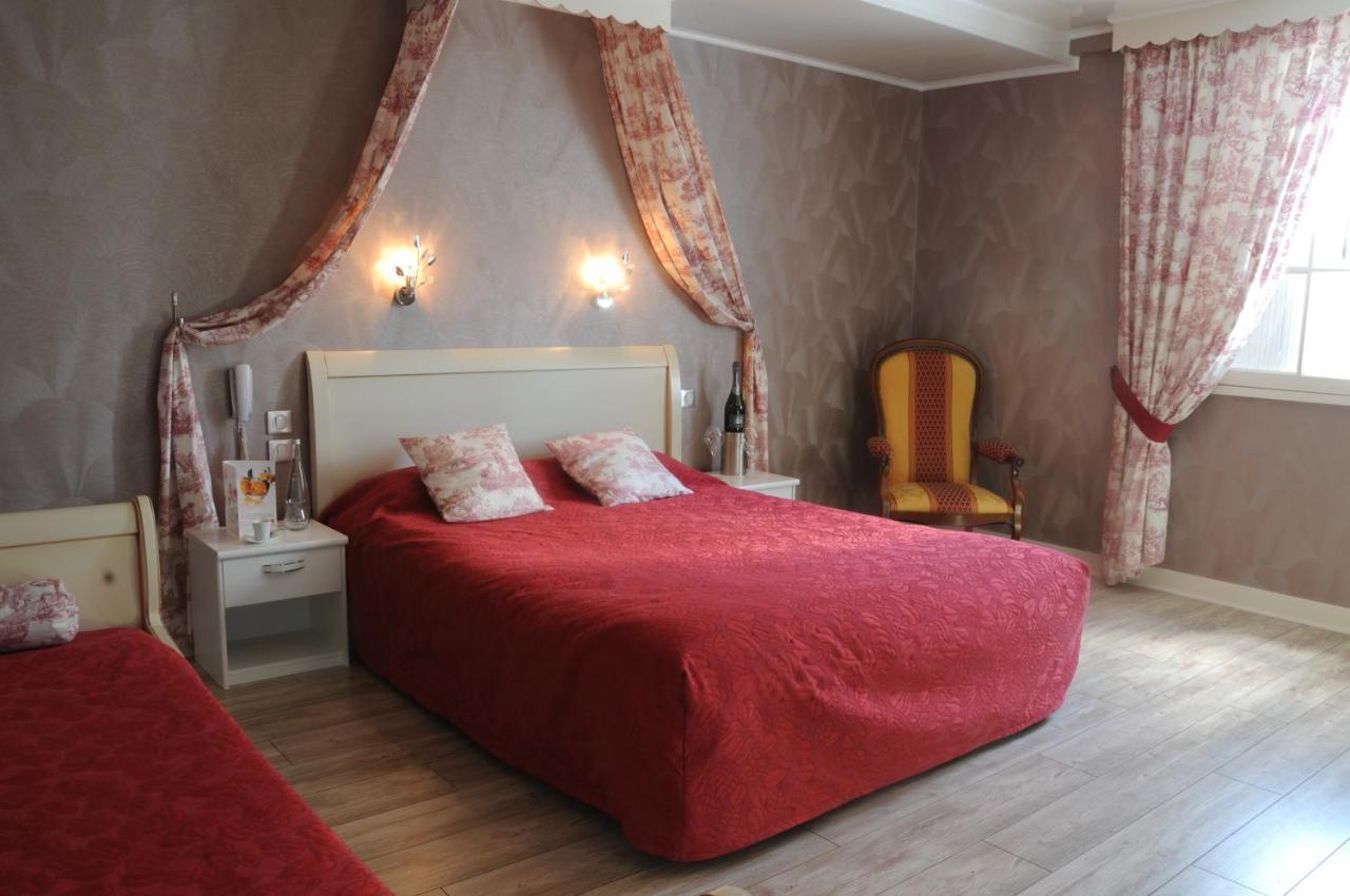 Logis Hotel Restaurant L'Essille Bassac ภายนอก รูปภาพ